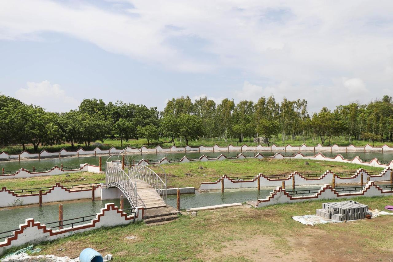 Capital O 49279 Chhab Chhaba Chhab Water Fun Park & Resort Damka 외부 사진