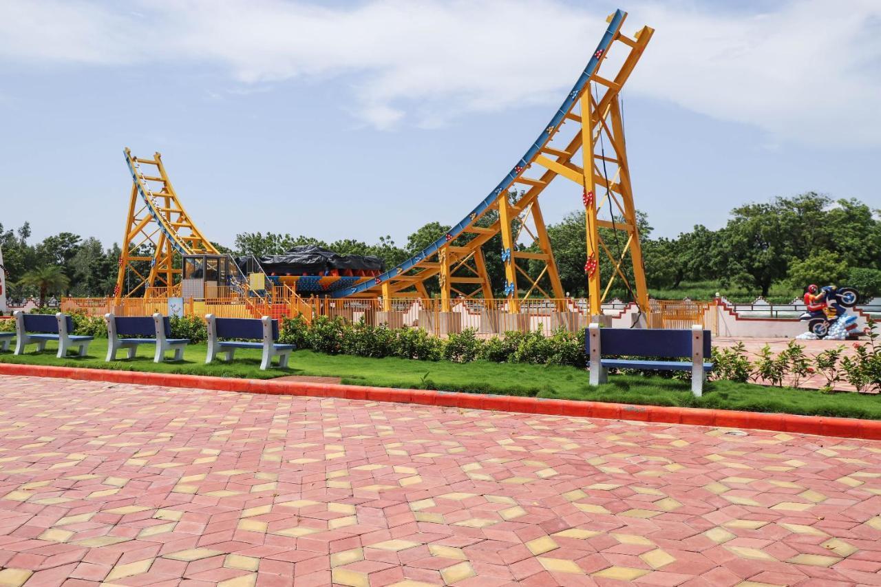 Capital O 49279 Chhab Chhaba Chhab Water Fun Park & Resort Damka 외부 사진